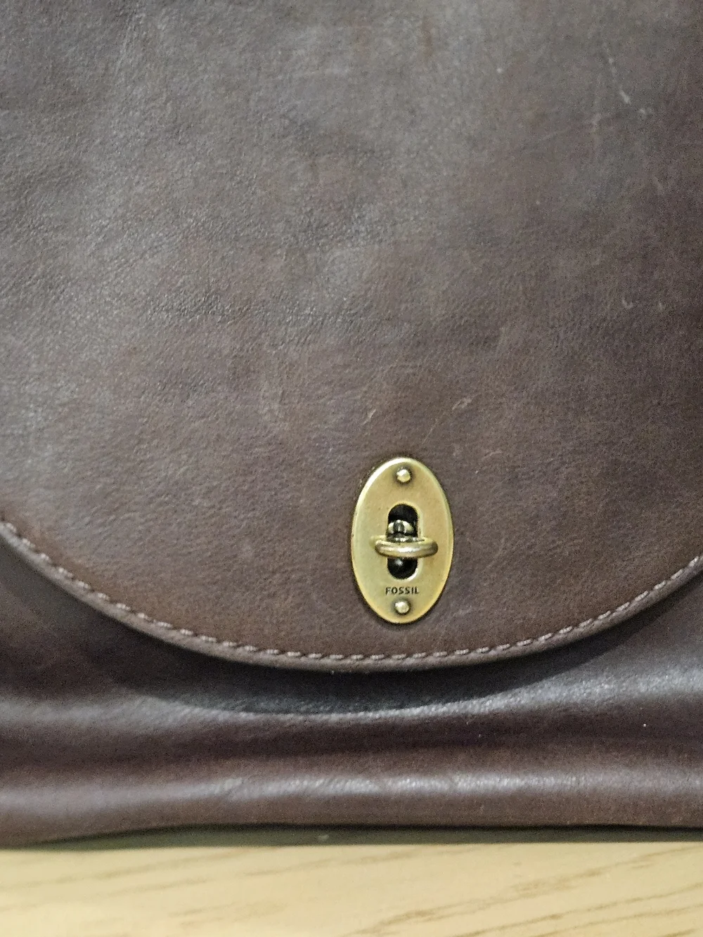 Vintage Fossil Turn Lock Brown Leather Crossbody Satchel Bag—Excellent Condition - Picture 8 of 16